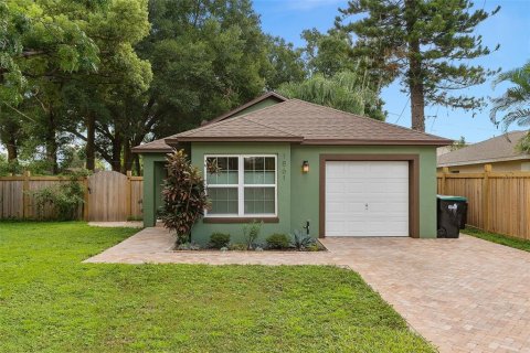 House in Orlando, Florida 3 bedrooms, 100.33 sq.m. № 1350538 - photo 2