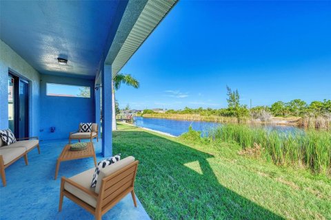 Casa en venta en Port Charlotte, Florida, 3 dormitorios, 156.63 m2 № 1350717 - foto 2