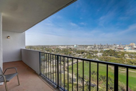 Condo in West Palm Beach, Florida, 1 bedroom  № 959607 - photo 8