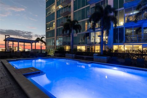 Condo in Tampa, Florida, 2 bedrooms  № 1386962 - photo 18