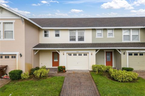 Adosado en venta en Kissimmee, Florida, 3 dormitorios, 128.39 m2 № 1386960 - foto 1