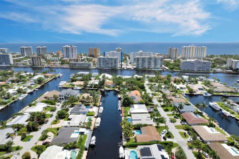 Villa ou maison à vendre à Pompano Beach, Floride: 3 chambres, 181.16 m2 № 1345330 - photo 4