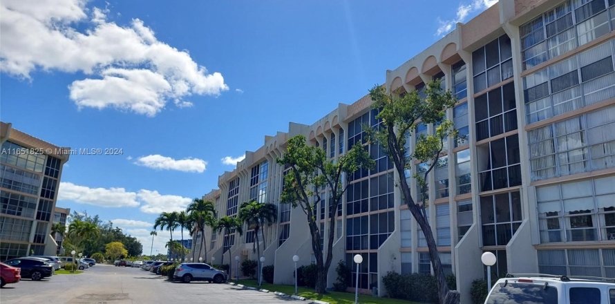 Condo à Hallandale Beach, Floride, 2 chambres  № 1345195