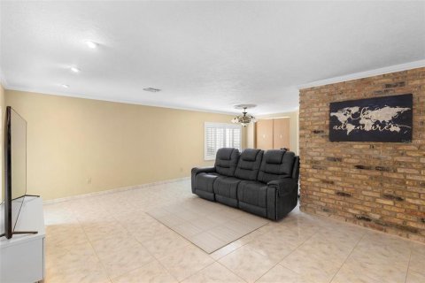 Casa en venta en Longwood, Florida, 4 dormitorios, 202.99 m2 № 1388603 - foto 8