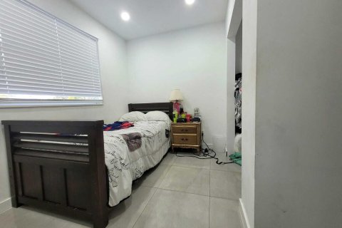 Casa en venta en Lake Worth, Florida, 3 dormitorios, 88.44 m2 № 932367 - foto 9