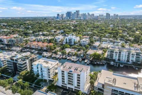 Condo in Fort Lauderdale, Florida, 2 bedrooms  № 1186637 - photo 14