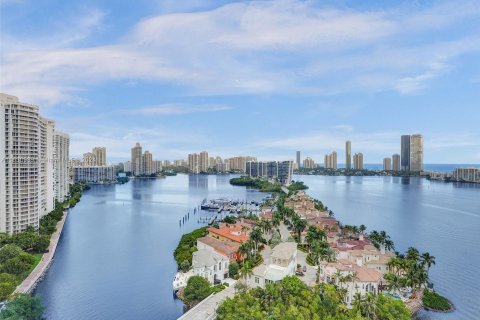 Condo in Aventura, Florida, 2 bedrooms  № 1291612 - photo 1