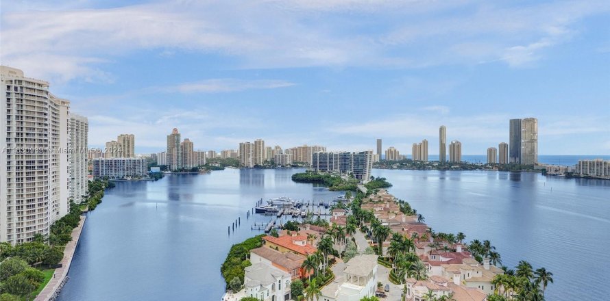 Condo in Aventura, Florida, 2 bedrooms  № 1291612