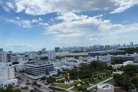 Condo in Miami Beach, Florida, 2 bedrooms  № 1172579 - photo 10