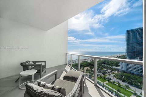 Copropriété à vendre à Miami Beach, Floride: 2 chambres, 143.35 m2 № 1172579 - photo 16