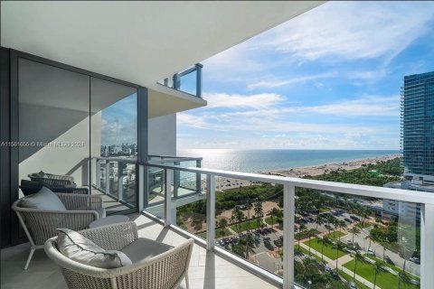 Condo in Miami Beach, Florida, 2 bedrooms  № 1172579 - photo 18