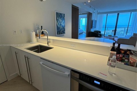 Condominio en venta en Miami Beach, Florida, 2 dormitorios, 143.35 m2 № 1172579 - foto 30