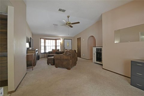 House in Spring Hill, Florida 2 bedrooms, 98.29 sq.m. № 1335774 - photo 13