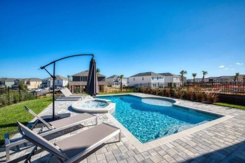 Villa ou maison à vendre à Kissimmee, Floride: 6 chambres, 308.16 m2 № 1353300 - photo 28