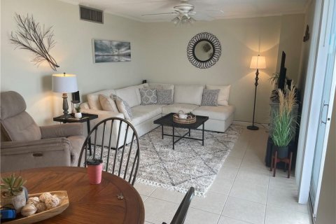 Condo in Fort Lauderdale, Florida, 1 bedroom  № 270181 - photo 4