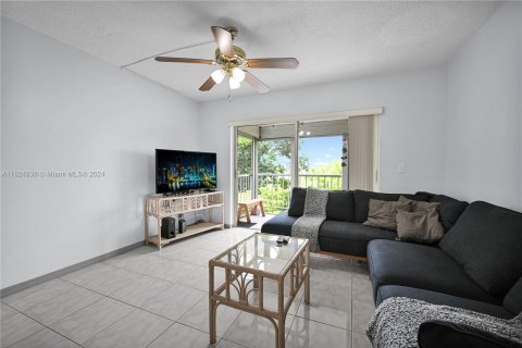 Copropriété à vendre à Hollywood, Floride: 1 chambre, 62.43 m2 № 1271415 - photo 10