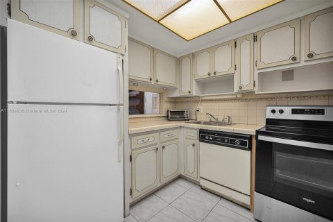 Copropriété à vendre à Hollywood, Floride: 1 chambre, 62.43 m2 № 1271415 - photo 27