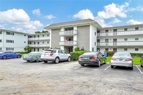 Copropriété à vendre à Hollywood, Floride: 1 chambre, 62.43 m2 № 1271415 - photo 8