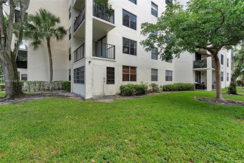 Copropriété à vendre à Tamarac, Floride: 2 chambres, 95.69 m2 № 1281324 - photo 29