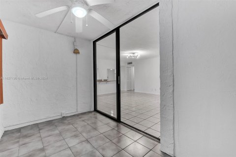 Copropriété à vendre à Tamarac, Floride: 2 chambres, 95.69 m2 № 1281324 - photo 27