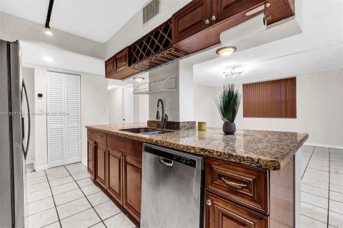 Copropriété à vendre à Tamarac, Floride: 2 chambres, 95.69 m2 № 1281324 - photo 11