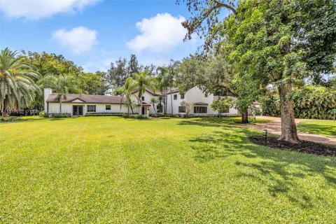 Villa ou maison à vendre à Southwest Ranches, Floride: 6 chambres, 729.56 m2 № 1127318 - photo 11