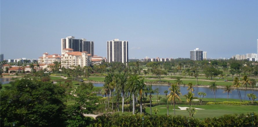 Condo in Aventura, Florida, 2 bedrooms  № 1228136