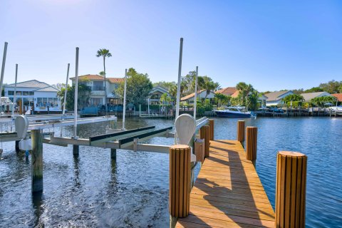Villa ou maison à vendre à Palm Beach Gardens, Floride: 4 chambres, 300.63 m2 № 913108 - photo 2