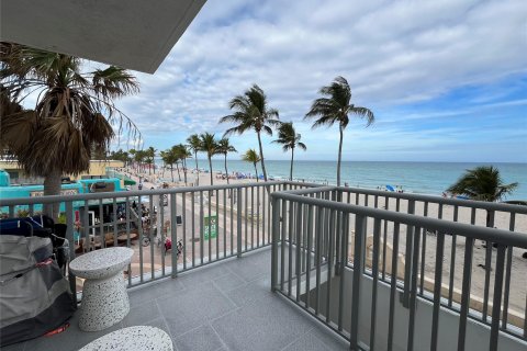 Condominio en venta en Hollywood, Florida, 2 dormitorios, 92.9 m2 № 952281 - foto 9