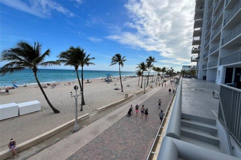 Condominio en venta en Hollywood, Florida, 2 dormitorios, 92.9 m2 № 952281 - foto 7