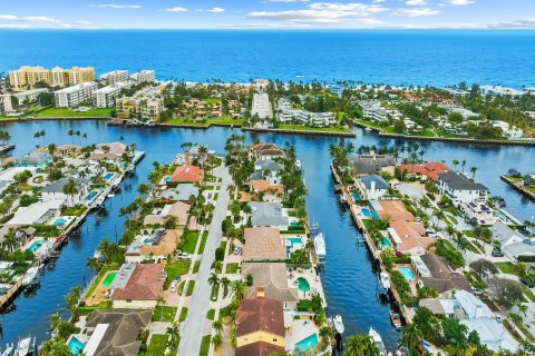 Casa en venta en Deerfield Beach, Florida, 5 dormitorios, 373.47 m2 № 972699 - foto 3