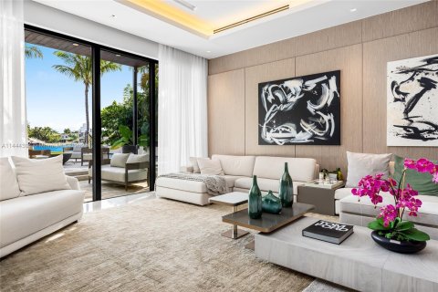 Villa ou maison à vendre à Miami Beach, Floride: 4 chambres, 337.14 m2 № 694297 - photo 12