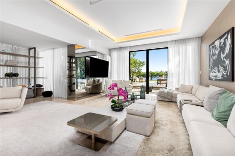 Villa ou maison à vendre à Miami Beach, Floride: 4 chambres, 337.14 m2 № 694297 - photo 10