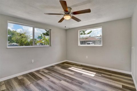 Casa en venta en Port Richey, Florida, 2 dormitorios, 127.28 m2 № 1266248 - foto 16