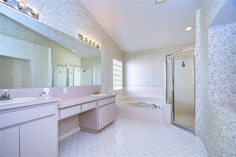 Villa ou maison à vendre à Tampa, Floride: 4 chambres, 207.82 m2 № 1377801 - photo 17