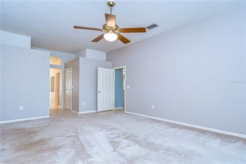 House in Tampa, Florida 4 bedrooms, 207.82 sq.m. № 1377801 - photo 16