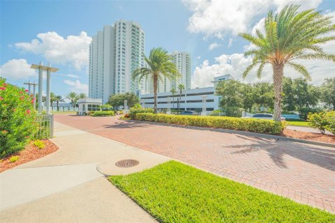 Condo in Daytona Beach, Florida, 3 bedrooms  № 1377804 - photo 22