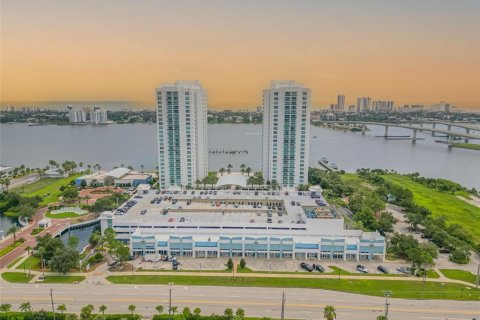 Copropriété à vendre à Daytona Beach, Floride: 3 chambres, 208.01 m2 № 1377804 - photo 1