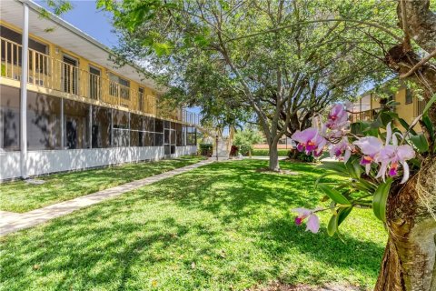 Condo in Boca Raton, Florida, 1 bedroom  № 927700 - photo 2