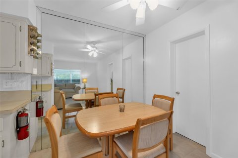 Condo in Boca Raton, Florida, 1 bedroom  № 927700 - photo 29