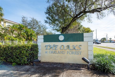 Townhouse in Oakland Park, Florida 3 bedrooms, 138.15 sq.m. № 928041 - photo 24