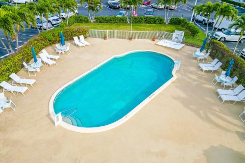 Condominio en venta en North Palm Beach, Florida, 1 dormitorio, 62.43 m2 № 927616 - foto 7
