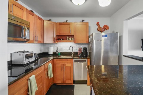 Condominio en venta en North Palm Beach, Florida, 1 dormitorio, 62.43 m2 № 927616 - foto 12
