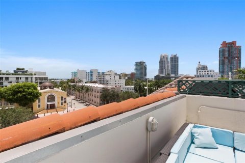 Copropriété à vendre à Miami Beach, Floride: 2 chambres, 110.55 m2 № 1161377 - photo 25