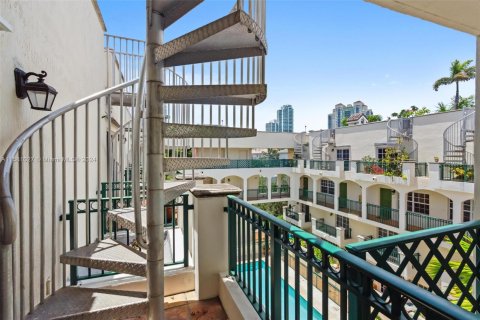 Condo in Miami Beach, Florida, 2 bedrooms  № 1161377 - photo 20