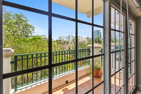 Copropriété à vendre à Miami Beach, Floride: 2 chambres, 110.55 m2 № 1161377 - photo 26