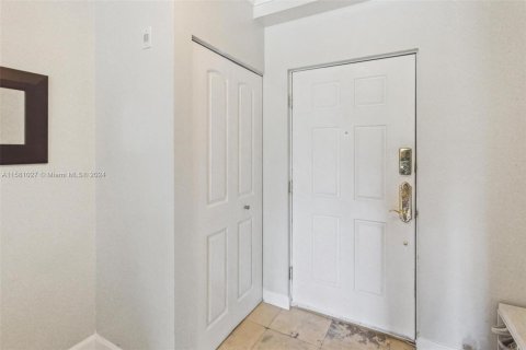 Copropriété à vendre à Miami Beach, Floride: 2 chambres, 110.55 m2 № 1161377 - photo 11