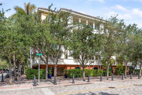 Copropriété à vendre à Miami Beach, Floride: 2 chambres, 110.55 m2 № 1161377 - photo 1