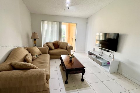 Condo in Miramar, Florida, 1 bedroom  № 1351766 - photo 3