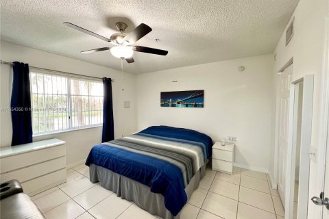 Condo in Miramar, Florida, 1 bedroom  № 1351766 - photo 6